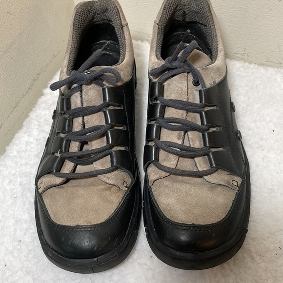 DR Martens Size 6 - Picture 2 of 12